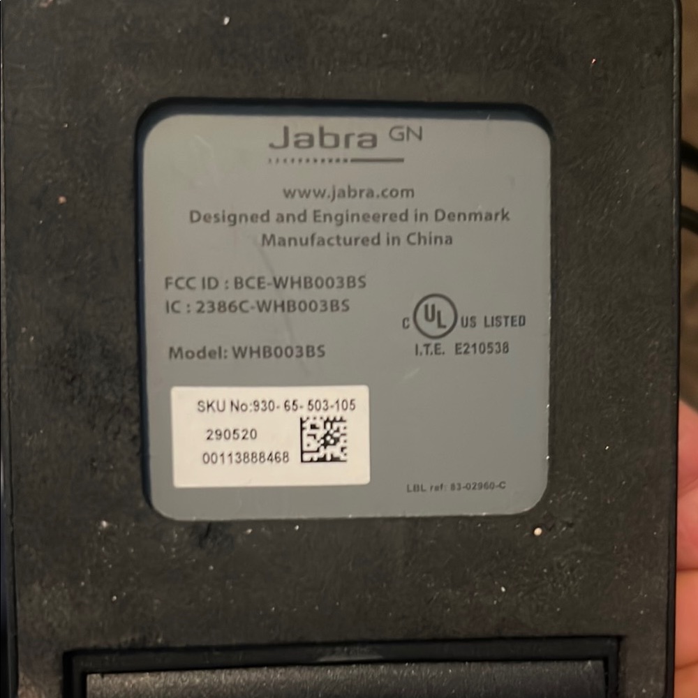 Jabra 930 headset with stand, usb, and power plugs - Picture 2 of 4